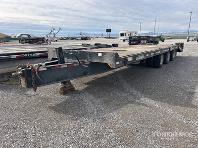 2005 Towmaster T-50 29 ft Tri/A Plant Trailer