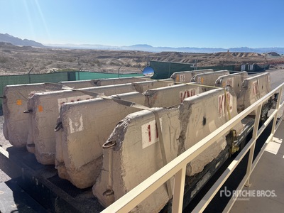 Quantity of (23) 12 ft Rail Barrière