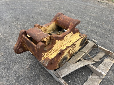 2007 Cat Quick Coupler