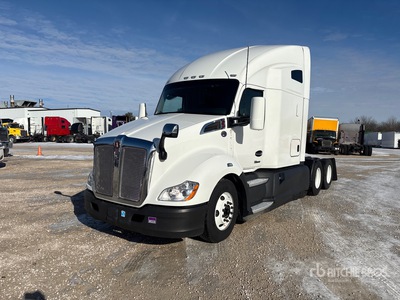 2022 Kenworth T680 6x4 Cabeza Tractora Cabina Dormitorio