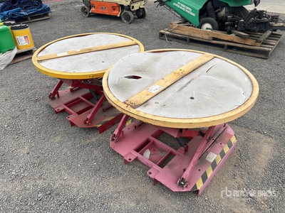 Quantity of (2) Liftex TR2134 Spring Pallet Elevator Altro materiale