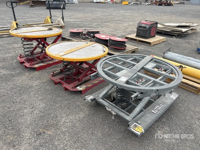 Quantity of (3) Liftex TR2134 Spring Pallet Ejector Altro materiale