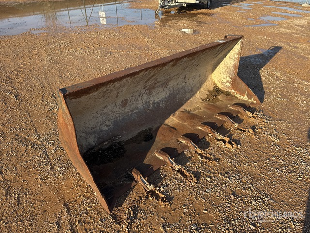 2200 mm Godet Bucket | Ritchie Bros. Auctioneers