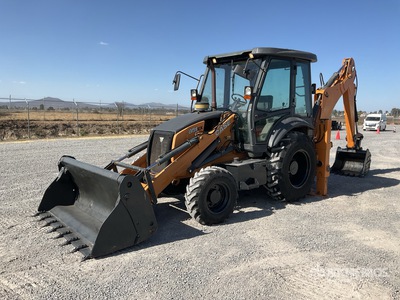 2017 Case 851EX-SS 4x4 Retroexcavadora / لودر خلفي