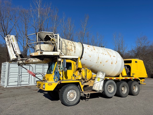2008 Oshkosh S-2346 8x6 Front Discharge Mixer Truck 2008 Oshkosh S-2346 8x6 Front Discharge Mixer Truck