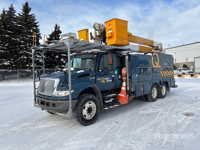 2006 International 4400 6x4 Bucket Truck