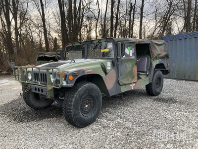 1990 AM General M1097R1 HMMWV 4 Door Soft Top w/Truck Body