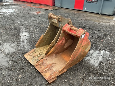 Quantity of (2) Graafmachine Bak