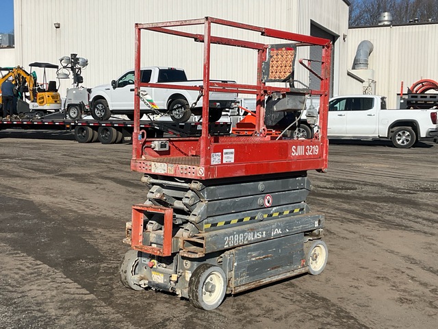 2015 Skyjack SJIII-3219 Electric Scissor Lift