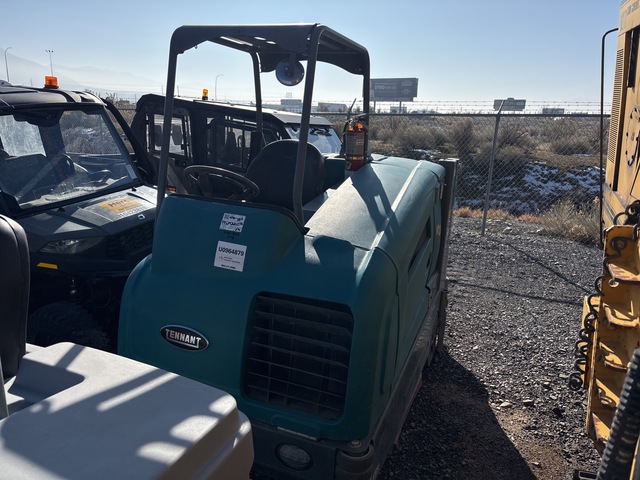 2015 Tennant M20 Ride-On Floor Scrubber