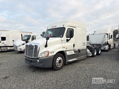 2018 Freightliner Cascadia 125 6x4 Cabeza Tractora Cabina Dormitorio