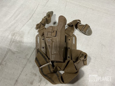 (19) Pistol Holster Kits