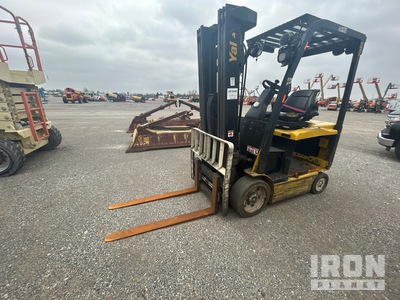 2017 Yale ERC050VG 4-Wheel Sit Down 4750 lb Electric Forklift (Inoperable)