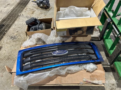 Ford Grill, Tail Lights & Duramax Air Intake Filter Divers - Pièces détachées pour camions