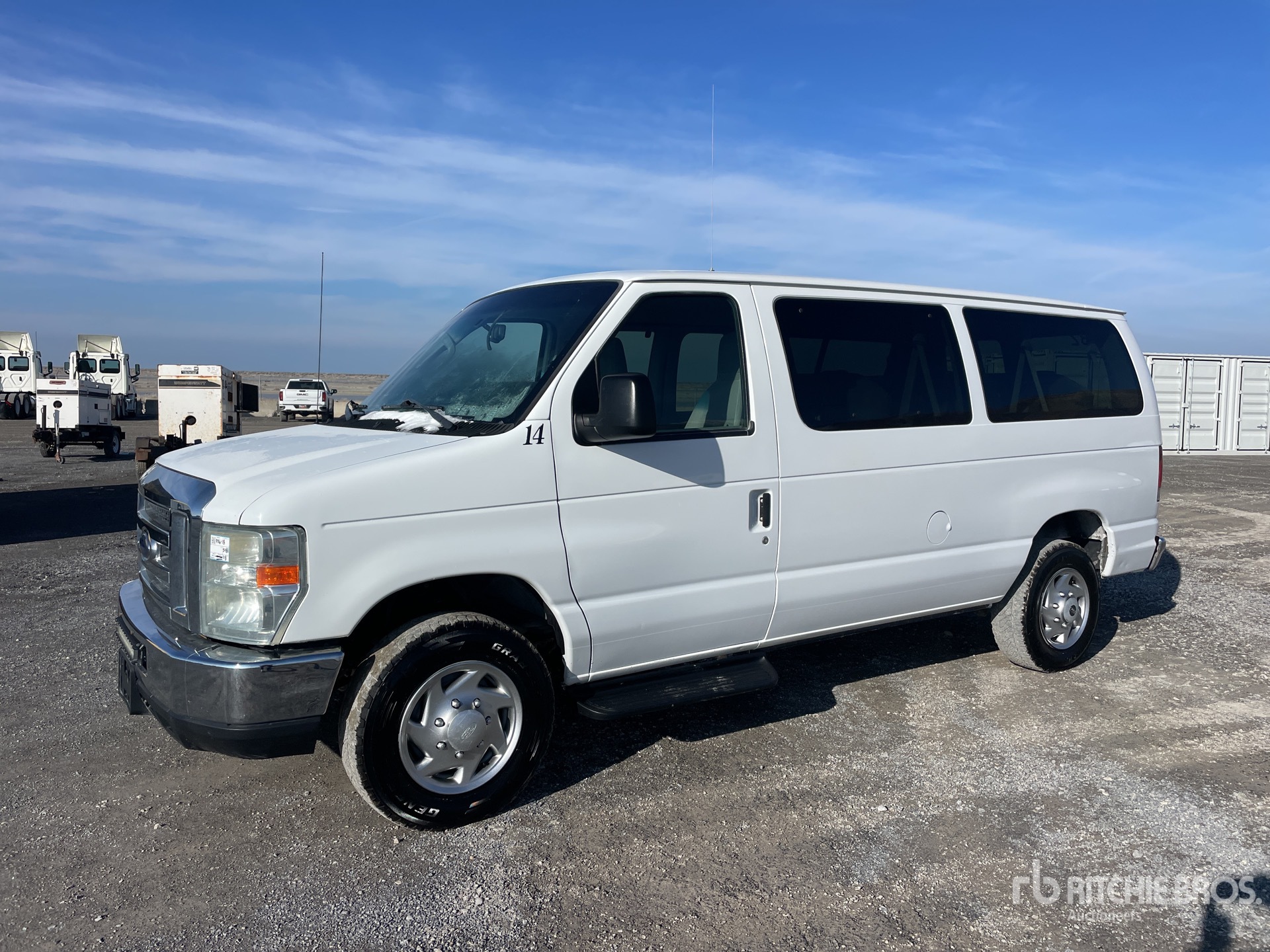 2013 Ford E-350 11 Passenger Van