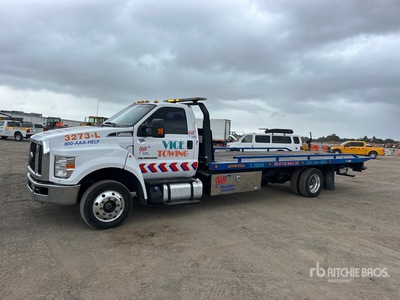 2022 Ford F-650 4x2 Rollback Truck