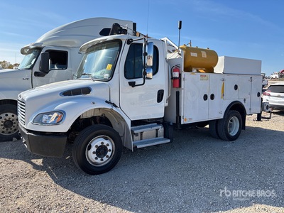 2021 Freightliner M2 106 4x2 شاحنة خدمة