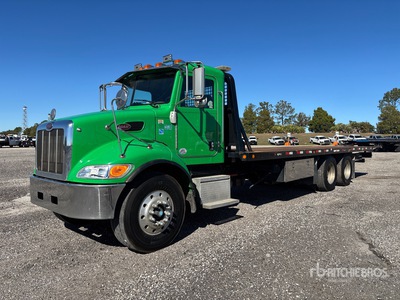 2014 Peterbilt 348 6x4 Rollback Truck
