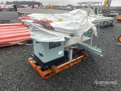 Delta Unisaw 10 in Tilting Table Saw