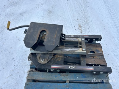 PullRite Fifth Wheel Hitch
