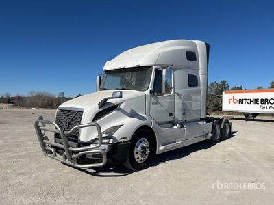2021 Volvo VNL760 6x4 T/A Sleeper Truck Tractor