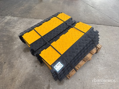 Quantity of (10) Bauer Generatoren industrial cable bridge 5 Way معدات متنوعة للكسارة (Unused)