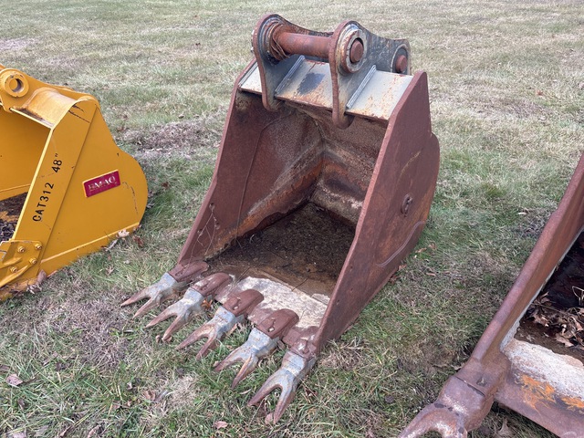 Volvo EC 210 36 in Digging Bucket