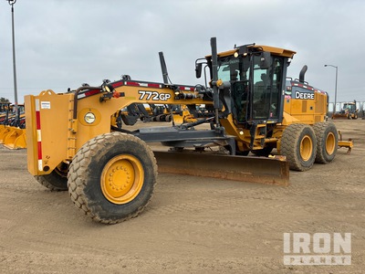 2015 John Deere 772GP AWD Motor Grader