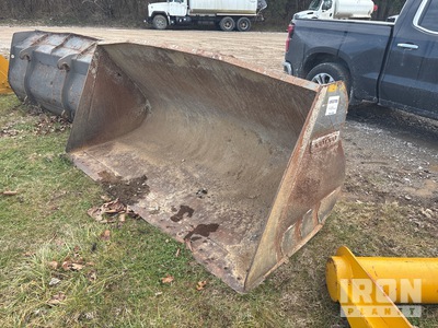 Volvo 102 in General Purpose Wheel Loader Bucket