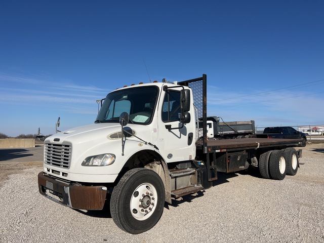 2013 Freightliner M2 106 6x4 Flatbed Truck