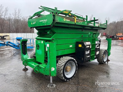 2014 Genie GS-5390RT 4x4 Diesel منصة رفع متحركة