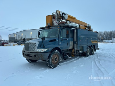 2005 International 4400 6x4 バケツトラック