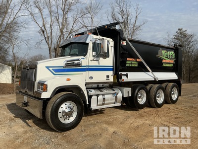 2022 Western Star 4700SF 8x4 Tri/A Dump Truck