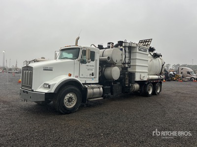 GUZZLER on 2012 Kenworth T800 6x4 Camion excavateur par aspiration