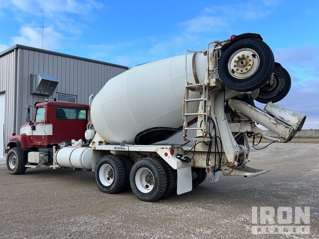 CAMIóN REVOLVEDOR 2003 INTERNATIONAL MCNEILUS