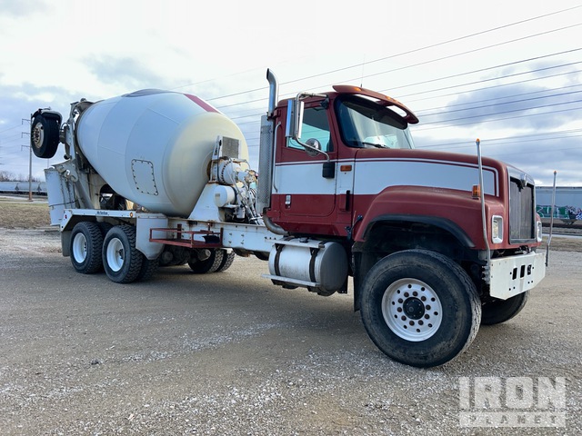 CAMIóN REVOLVEDOR 2003 INTERNATIONAL MCNEILUS