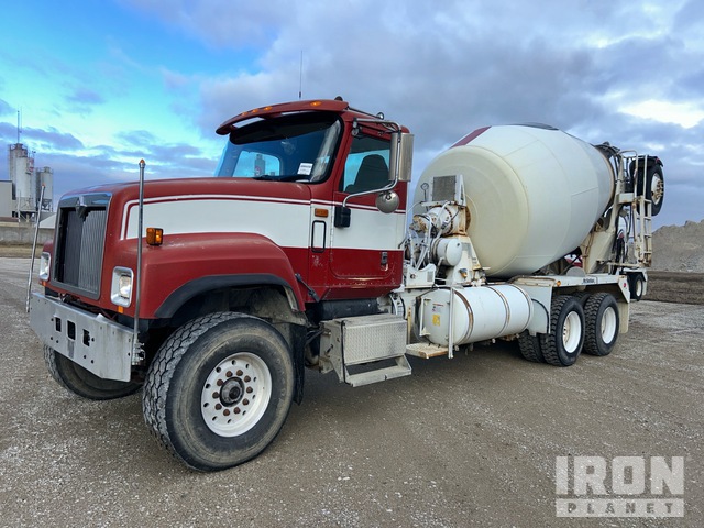 CAMIóN REVOLVEDOR 2003 INTERNATIONAL MCNEILUS