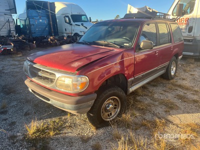 1996 Ford Explorer 2WD  سيارة رياضية متعددة الاستخدامات (Inoperable)