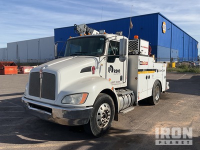 2014 Kenworth T270 4x2 サービスカー