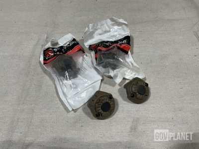 (116) Streamlight 14136 Mounting Brackets