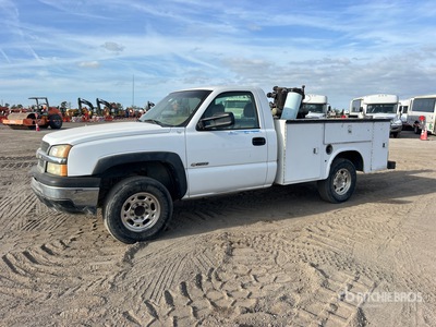 2003 Chevrolet 2500 4x2 Utility Truck