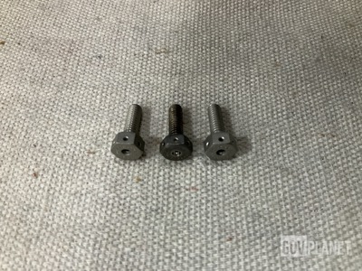 (117) GE 3001T93P02 Machine Screws