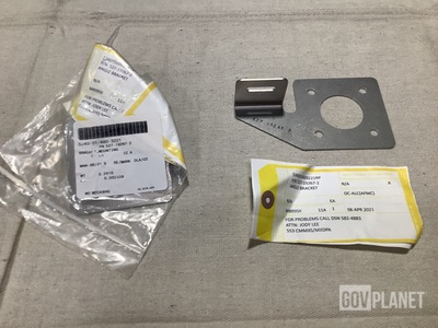 (34) Boeing 527-19267-2 Mounting Brackets