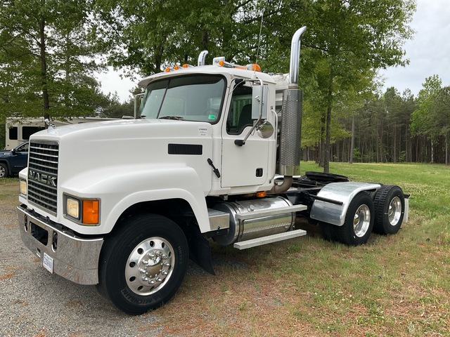 2007 Mack CHN613 6x4 T/A Day Cab Truck Tractor