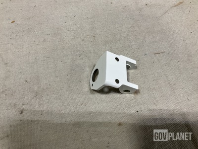 (8) Messier Dowty 200886239 Brackets