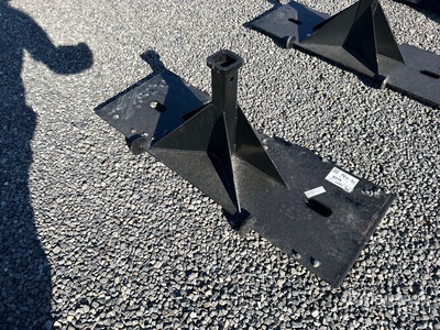 2025 Kit Containers QT-TM Skid Steer Hitch Receiver (Unused)