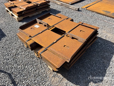 Quantity of (10) 2025 Kit Containers QT-F-BLANK Skid Steer Attachment Mounting Plate (Unused)