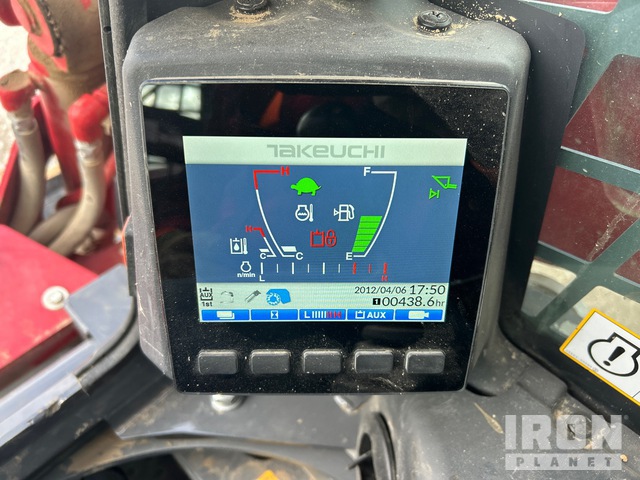 MINI CARGADOR SOBRE ORUGAS 2024 TAKEUCHI TL10V2