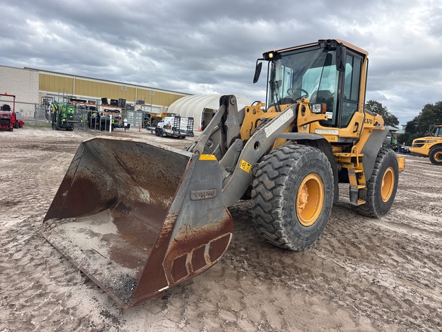 2011 Volvo L60F Wheel Loader 2011 Volvo L60F Wheel Loader