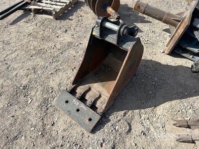 Werk-Brau 20 in Digging Excavator Bucket - Fits Komatsu PC55MR-5